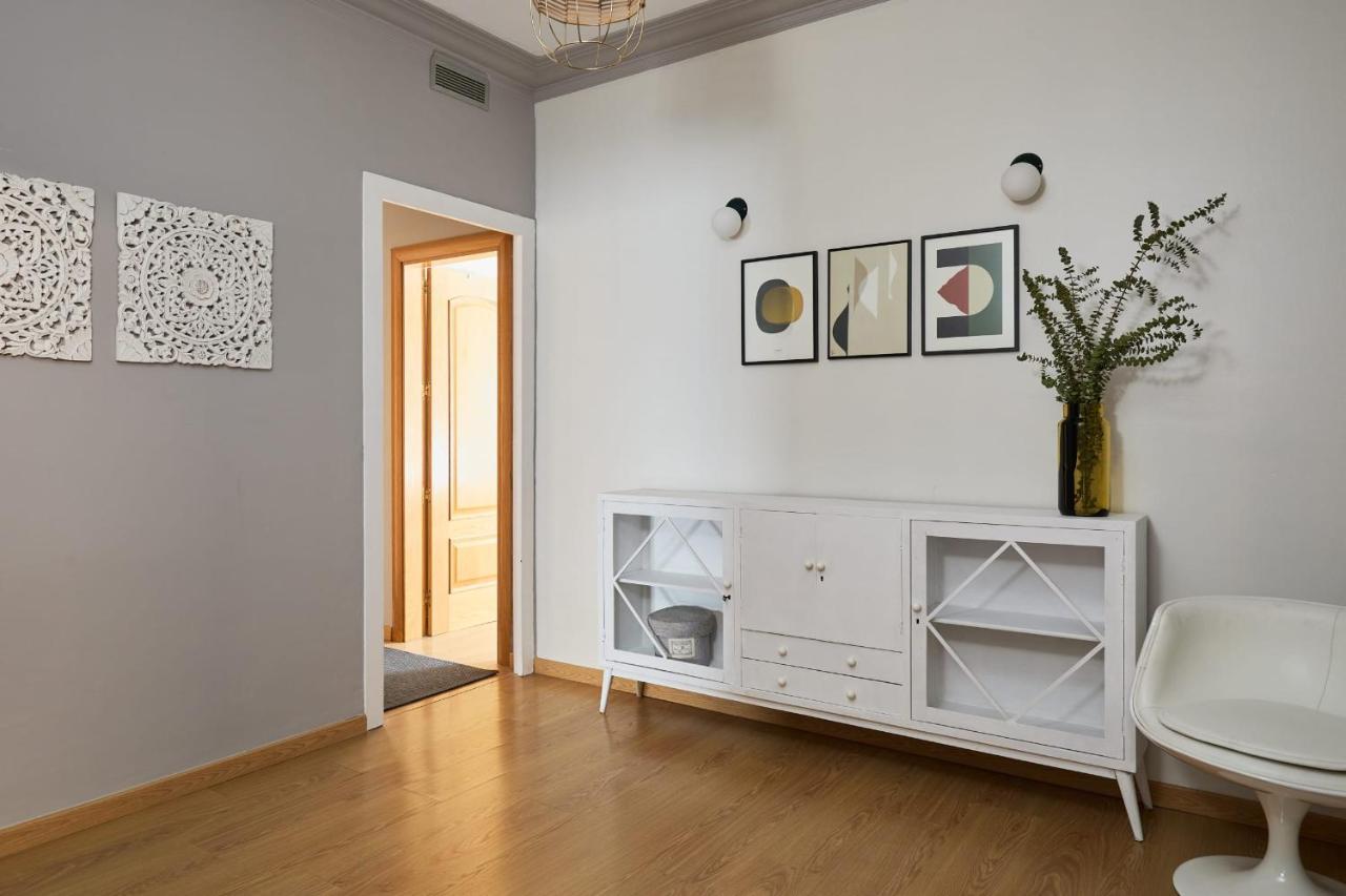 Апартаменты Casa Cosi - Casanova 5 Барселона Экстерьер фото
